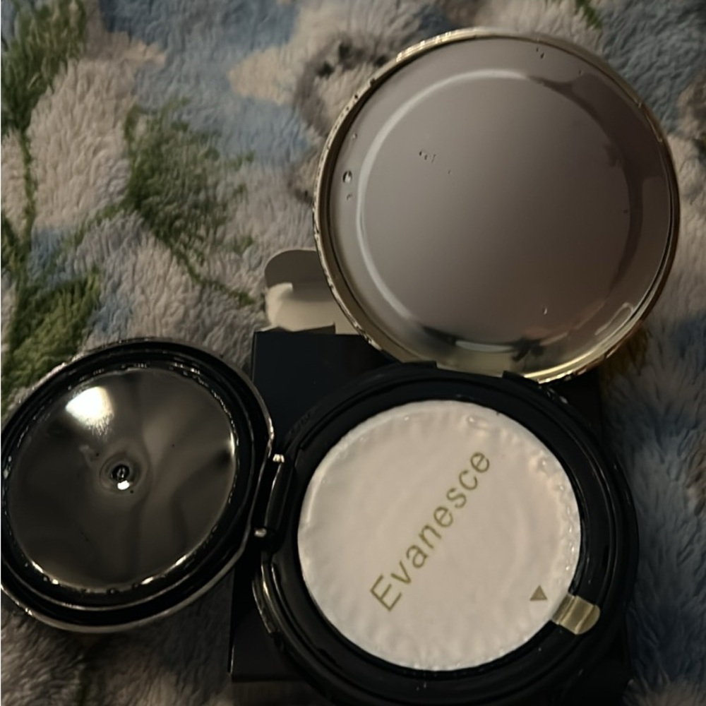 Evanesce Compact with Mirror